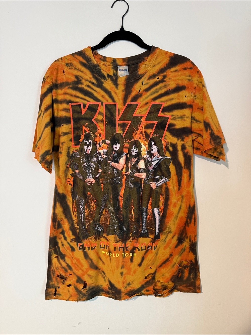 Kiss Tee